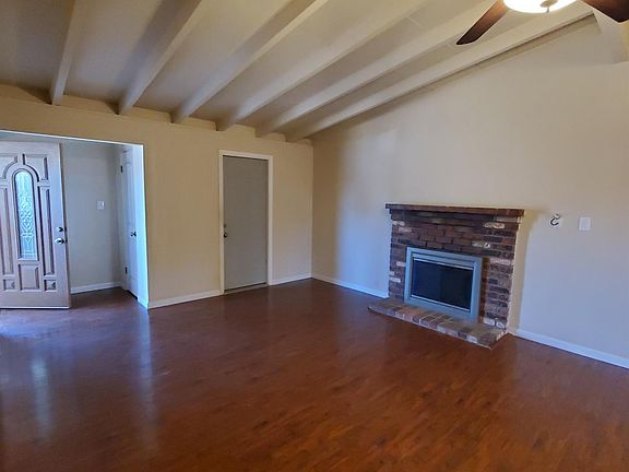 3rd image of 6238 La Cienega Dr