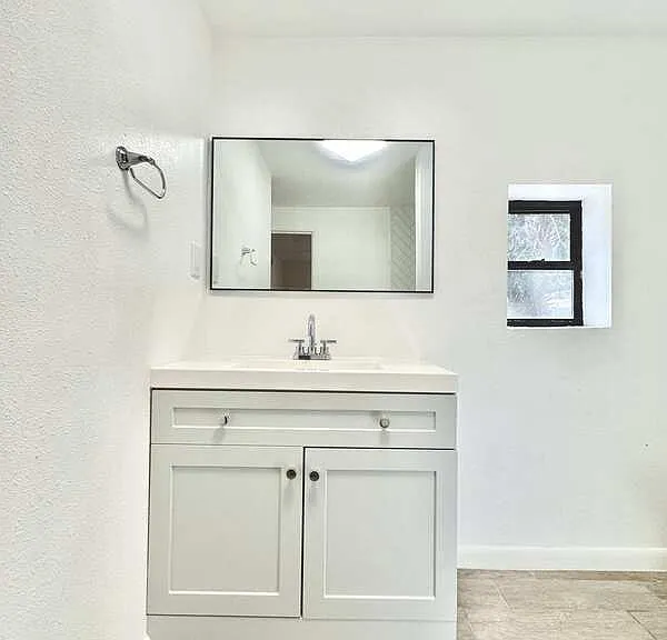 2928 W Elrod Ave — Photo 34