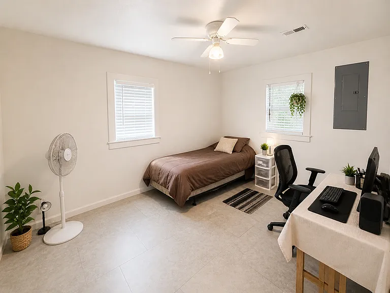 1336 Modoc Ave — Photo 5