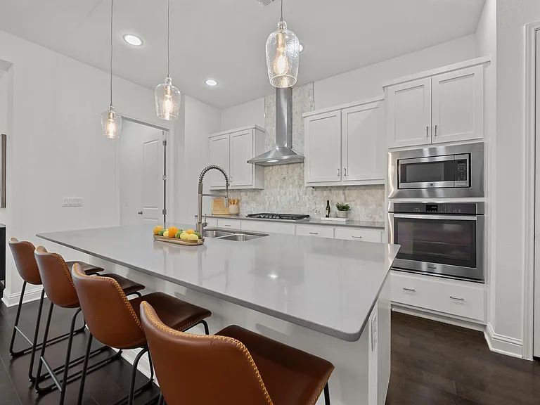 5305 Mandevilla Dr — Photo 13