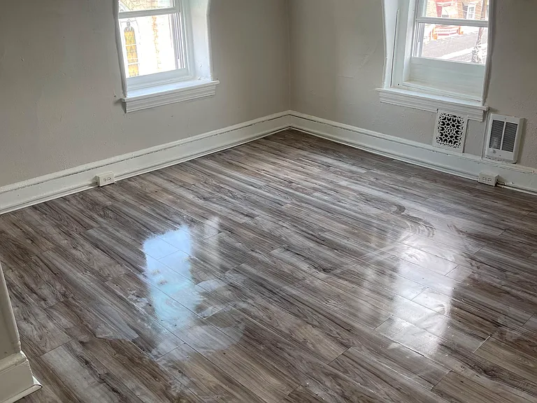 569 N Front St #2 — Photo 16