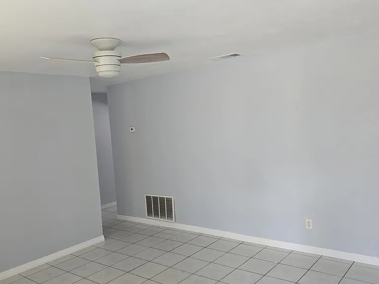 4501 Signal Hill Rd — Photo 3