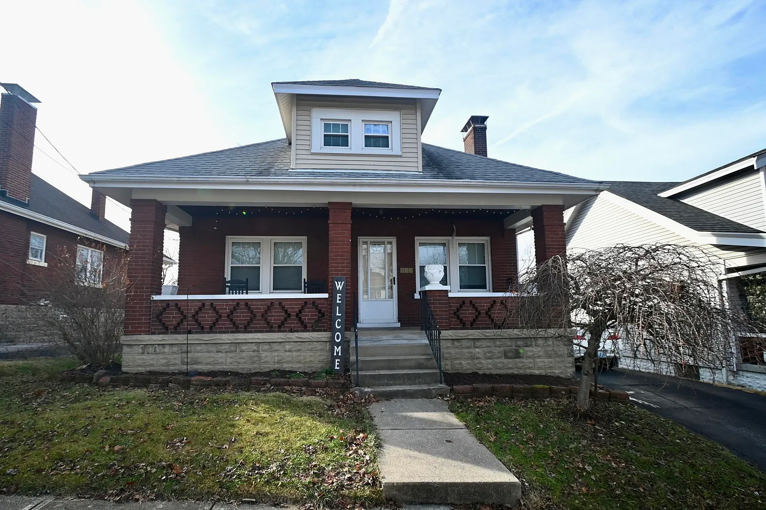405 Linden Ave photo 1