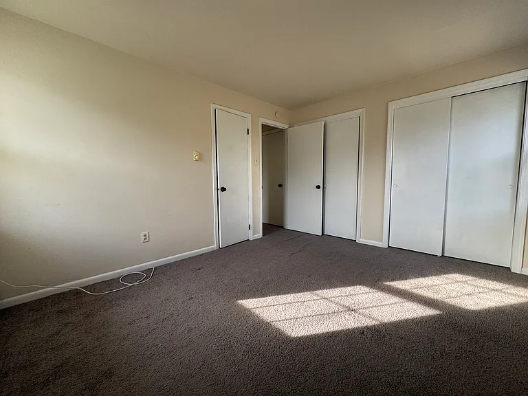 Bedroom 1 - View 2