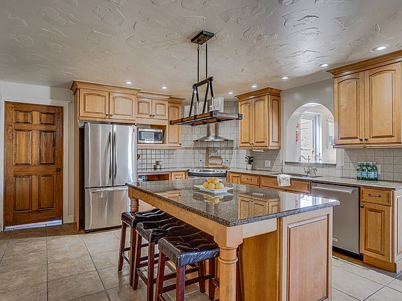 2nd image of 8088 W Canyon Rd