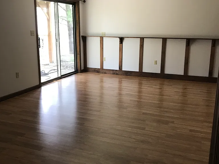 1130 Valleyview Dr — Photo 29