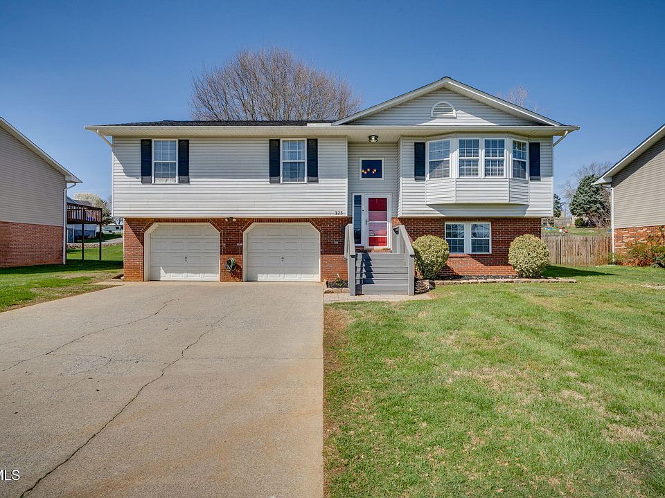 1st image of 323 Gray Station Rd