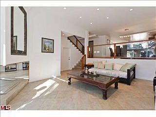 3rd image of 1592 Palisades Dr
