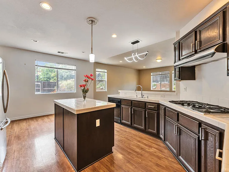 24889 Ashtree Ct — Photo 8