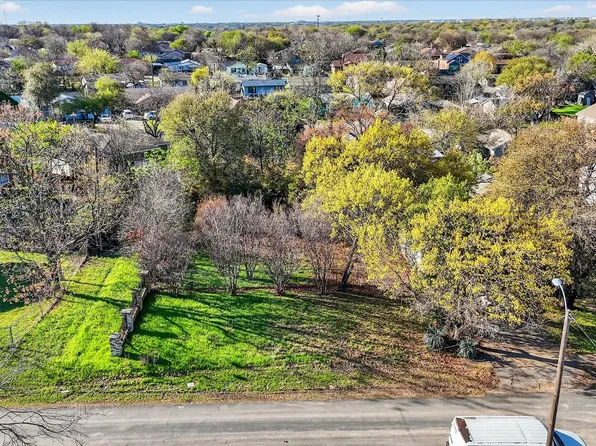 4444 Marcell Ave, Dallas, TX 75211