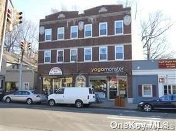 148 Main St APT 2W, Pt Washington, NY 11050