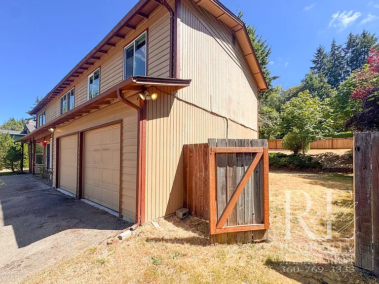 7880 Oxbow Ave NE — Photo 21