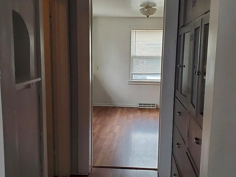307 Jerry St — Photo 12