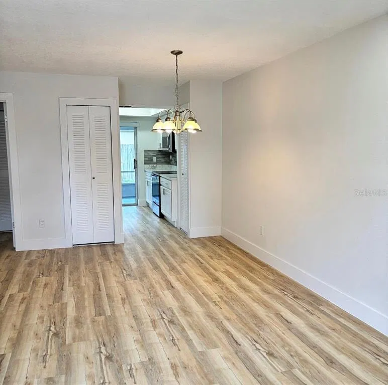 2 bed, 2.0 bath, 875 sqft, $1,700 — Photo 3