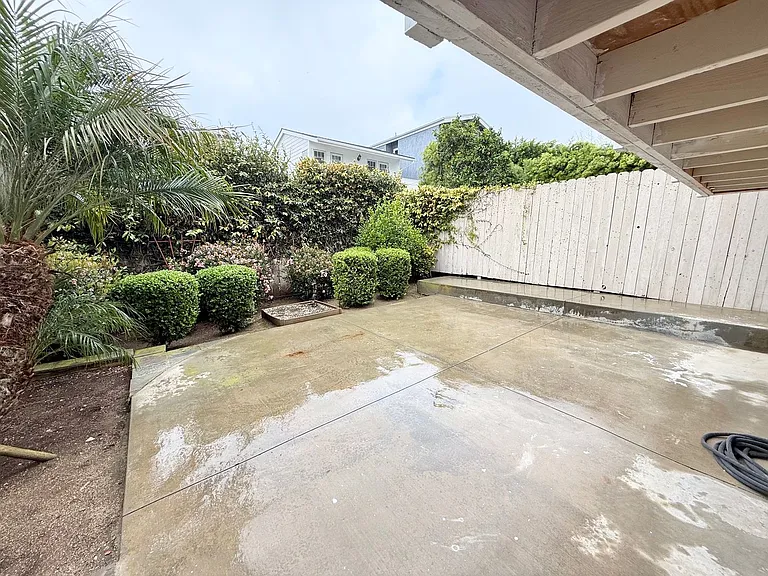 851 Acapulco St — Photo 25