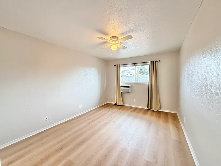 1548 N 11th Ave #D — Photo 12