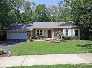 2137 Ballas View Dr, Saint Louis, MO