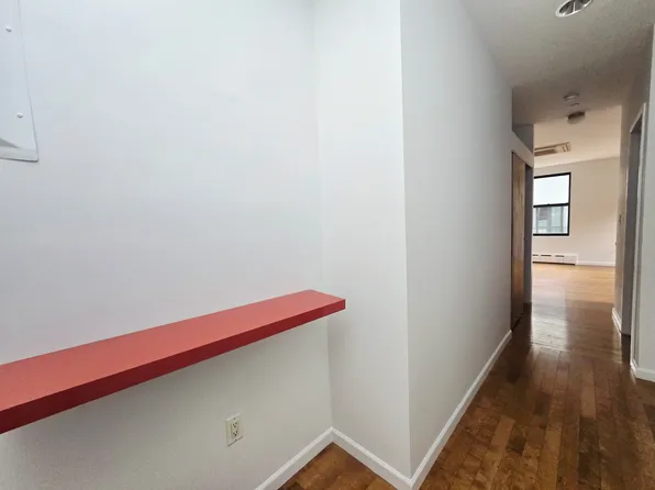 20 Thompson Street image 4 of 6