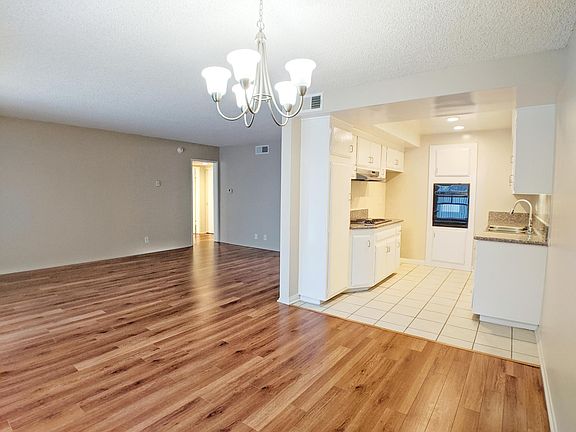 3rd image of 1218 Pine St APT 206