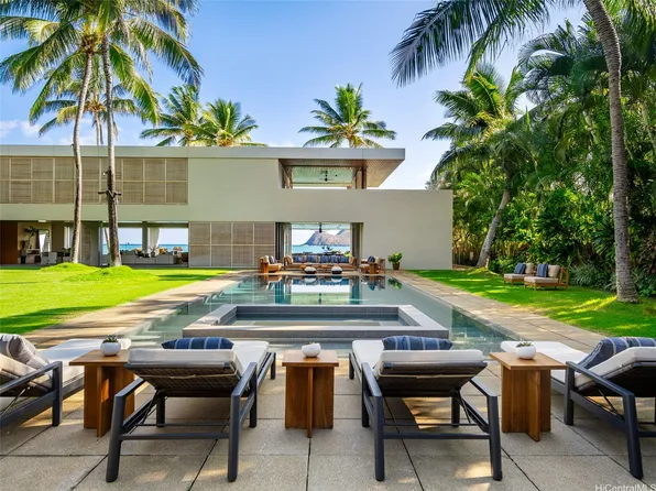 1240 Mokulua Dr, Kailua, HI 96734