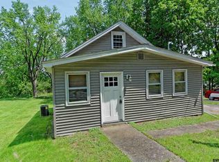 33 Boght Rd, Watervliet, NY 12189