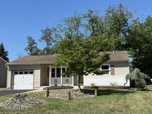 23 Stanford Drive, Toms River, NJ 08757