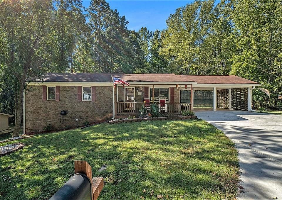 1st image of 3075 Tara Woods Dr