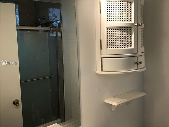 5th image of 11617 NW 62nd Ter APT 427
