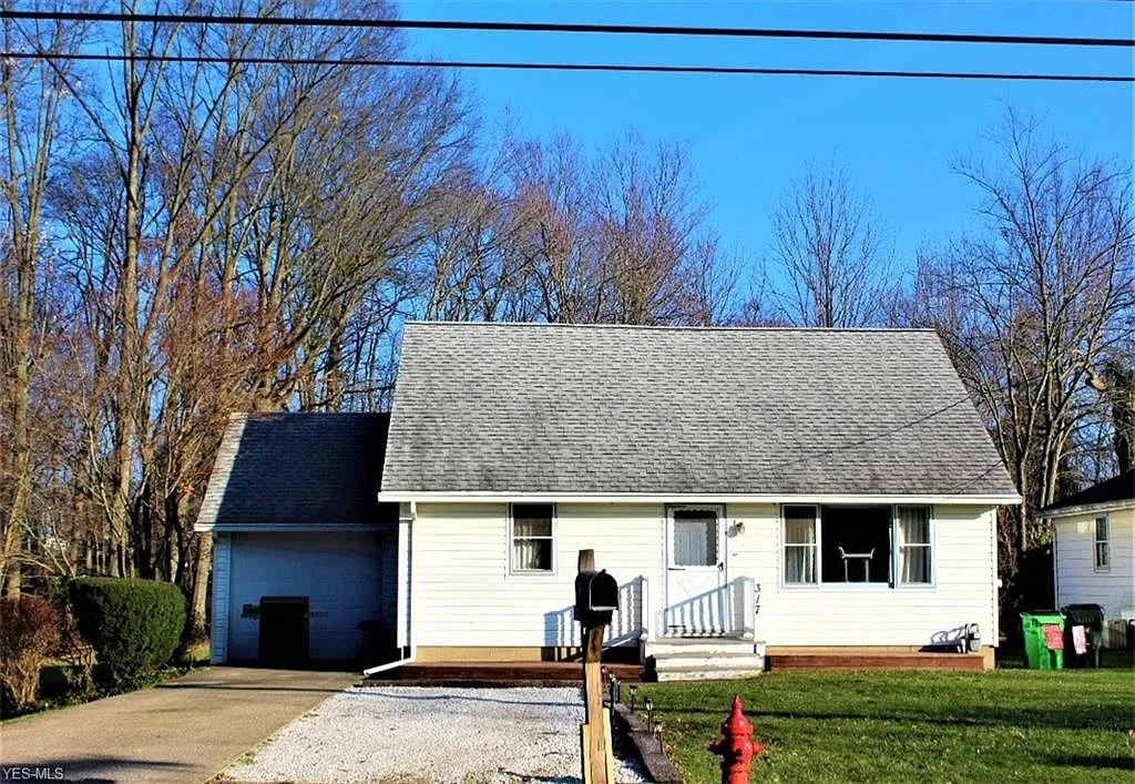 317 Klinger Ave photo 1