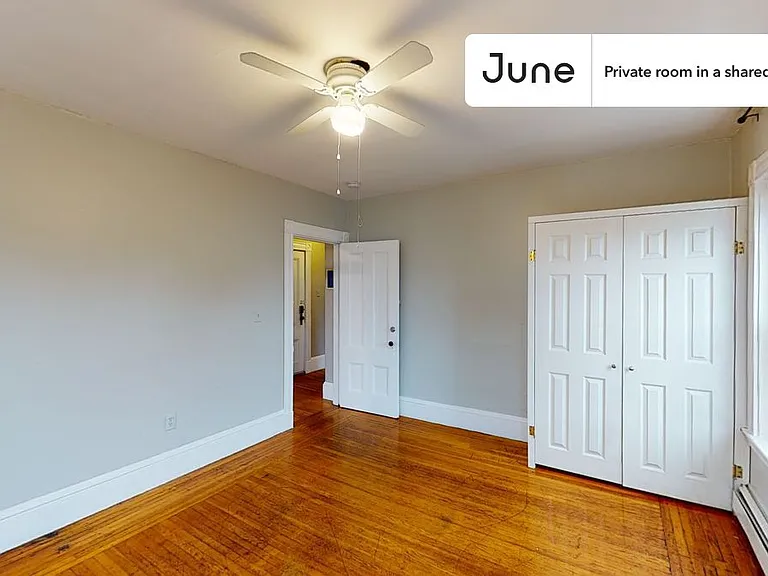 76 Easton St #B — Photo 5