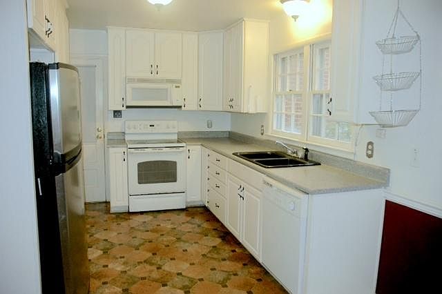 2nd image of 214 John Pinckney Ln