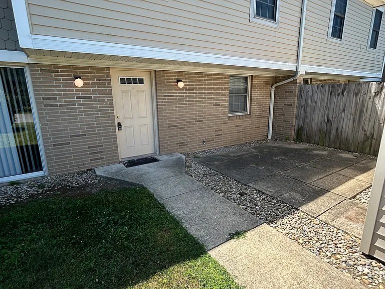1219 Priority Pl — Photo 2