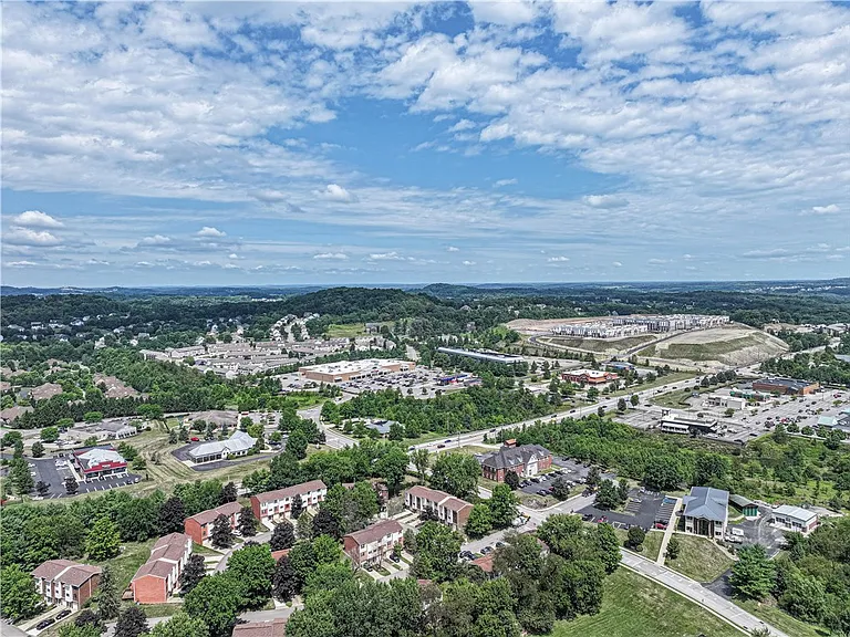 222 Castle Creek Dr — Photo 20