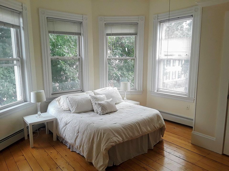 Front bedroom