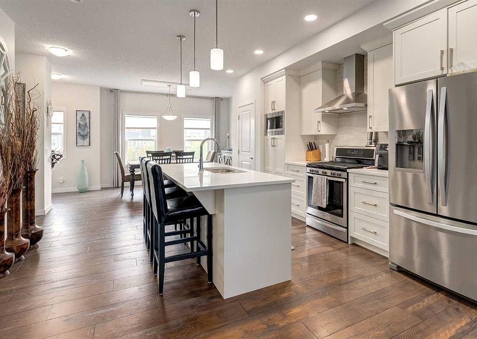 1st image of 165 E Sundown Rd