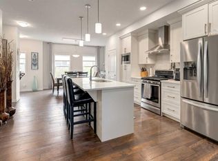 165 E Sundown Rd, Cochrane, AB T4C 2M5