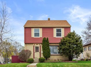 3801 N 99th St, Milwaukee, WI 53222