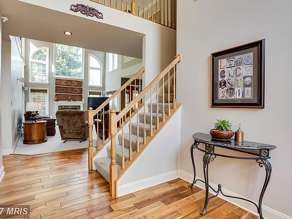 Beautiful Open Floor-Plan!