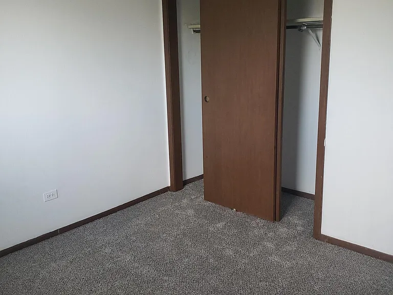 1525 Norway Ln — Photo 10