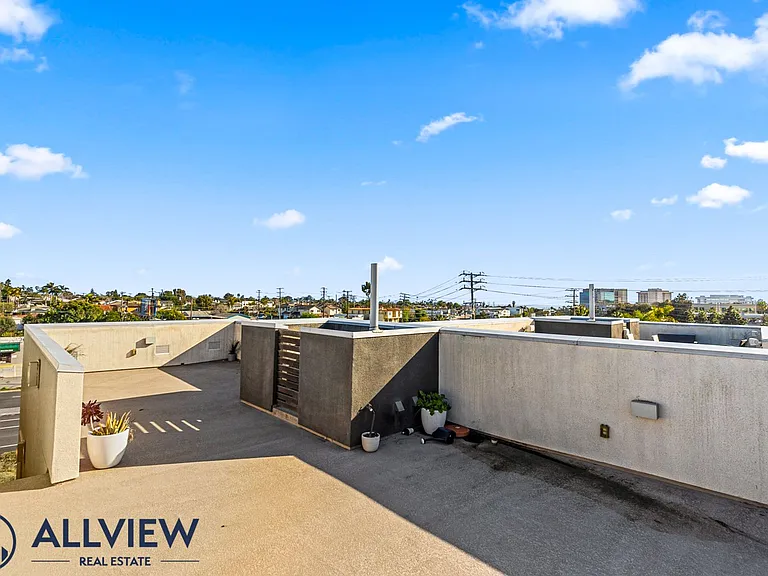 149 Mercer Way — Photo 34