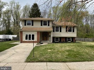 111 Parkview Rd, Stratford, NJ 08084