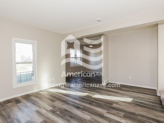1441207_004_wm_-_living_room_13433314.jpg