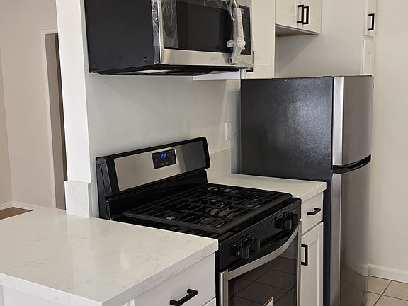 5th image of 9421 Regent St APT 7