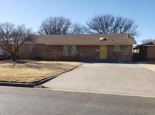 1205 Borger St, Plainview, TX 79072