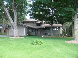 10325 Singer Lake Rd, Baroda, MI 49101