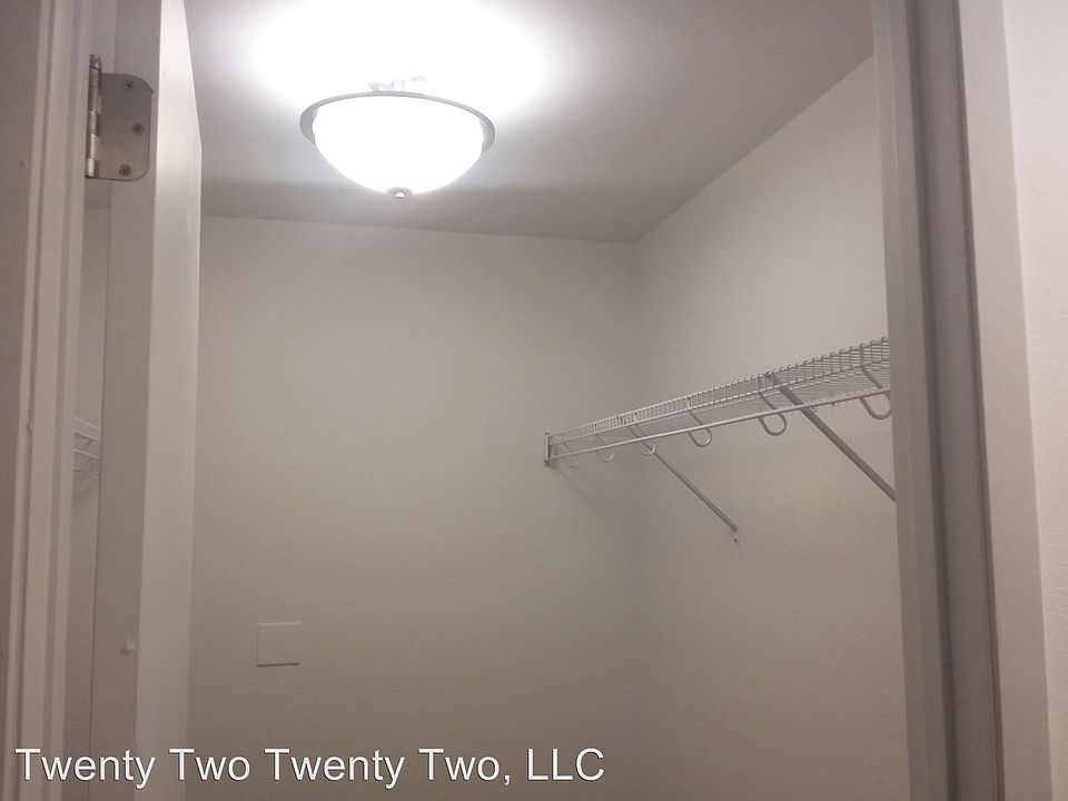 2nd image of 2222 SW Spring Garden St APT 102
