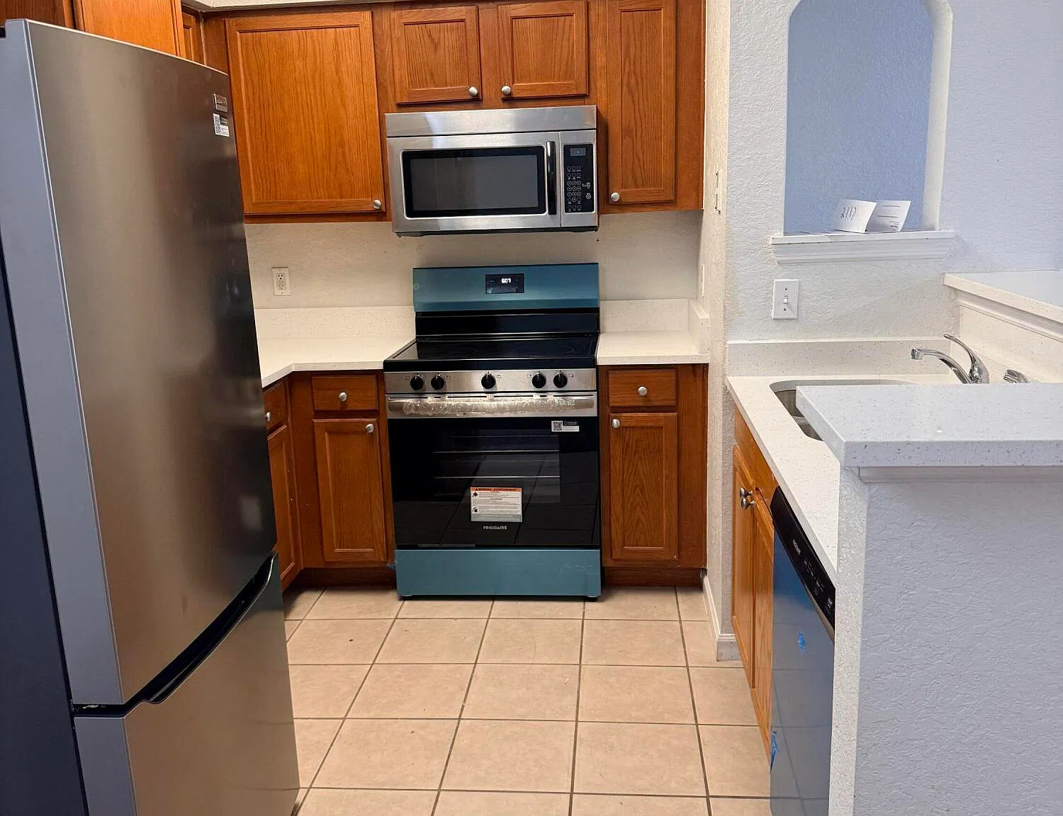 3 bed, 2.0 bath, 1345 sqft, $1,800 — Photo 4