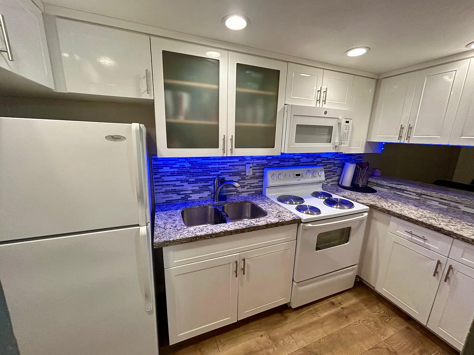1305 W 46th St — Photo 2