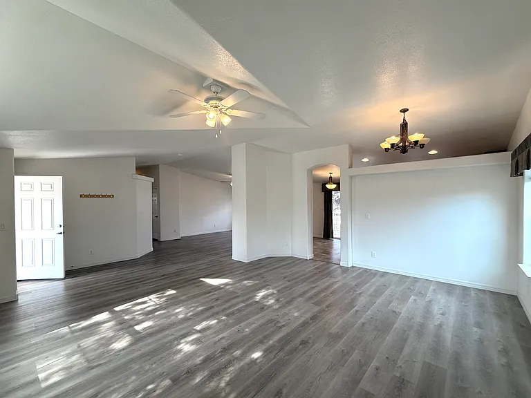 2828 Jerry St — Photo 8