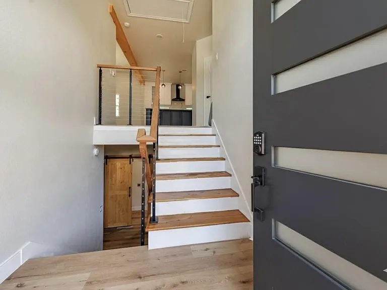 153 Bending Oaks Ln — Photo 6